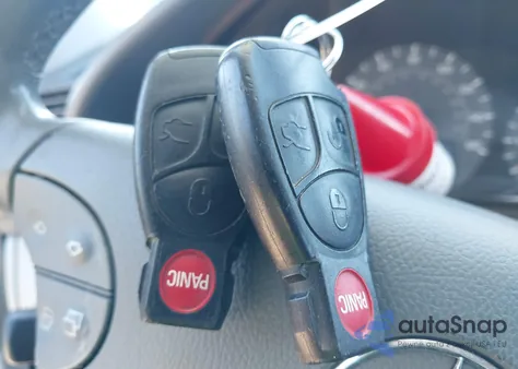 2002 Mercedes-Benz Clk 430 z USA, uszkodzony, nr VIN WDBLJ70G82T120757